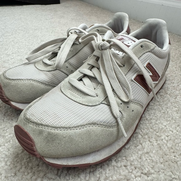 New balance women’s - Picture 2 of 3